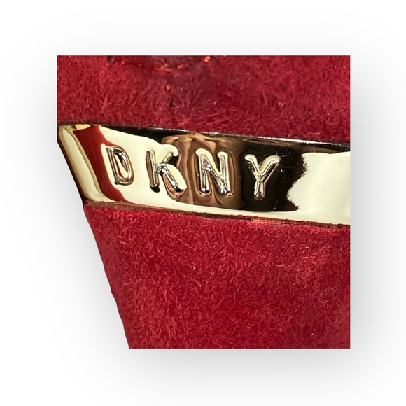 DKNY ༄ Colby T-Strap Platforms Heels Sandals༄ Red Suede Gold Detail ༄ 38 7.5M 8M - Picture 13 of 16